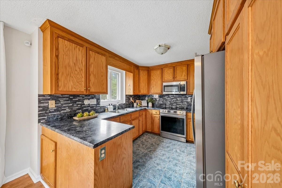 508 Watergate Circle — Gastonia
