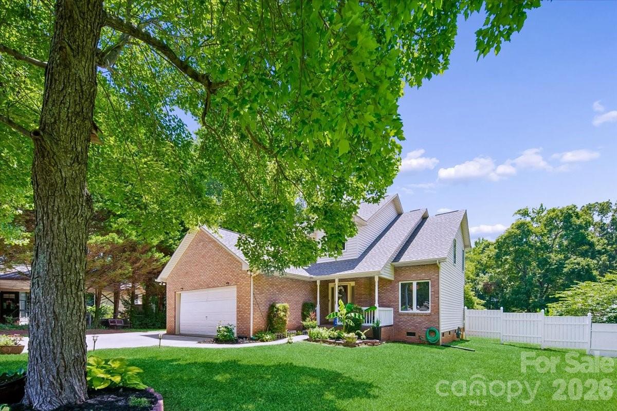 508 Watergate Circle — Gastonia