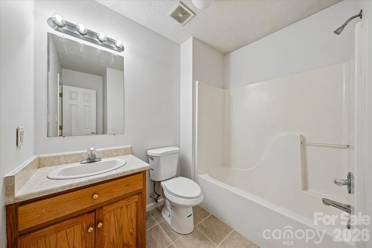 508 Watergate Circle — Gastonia