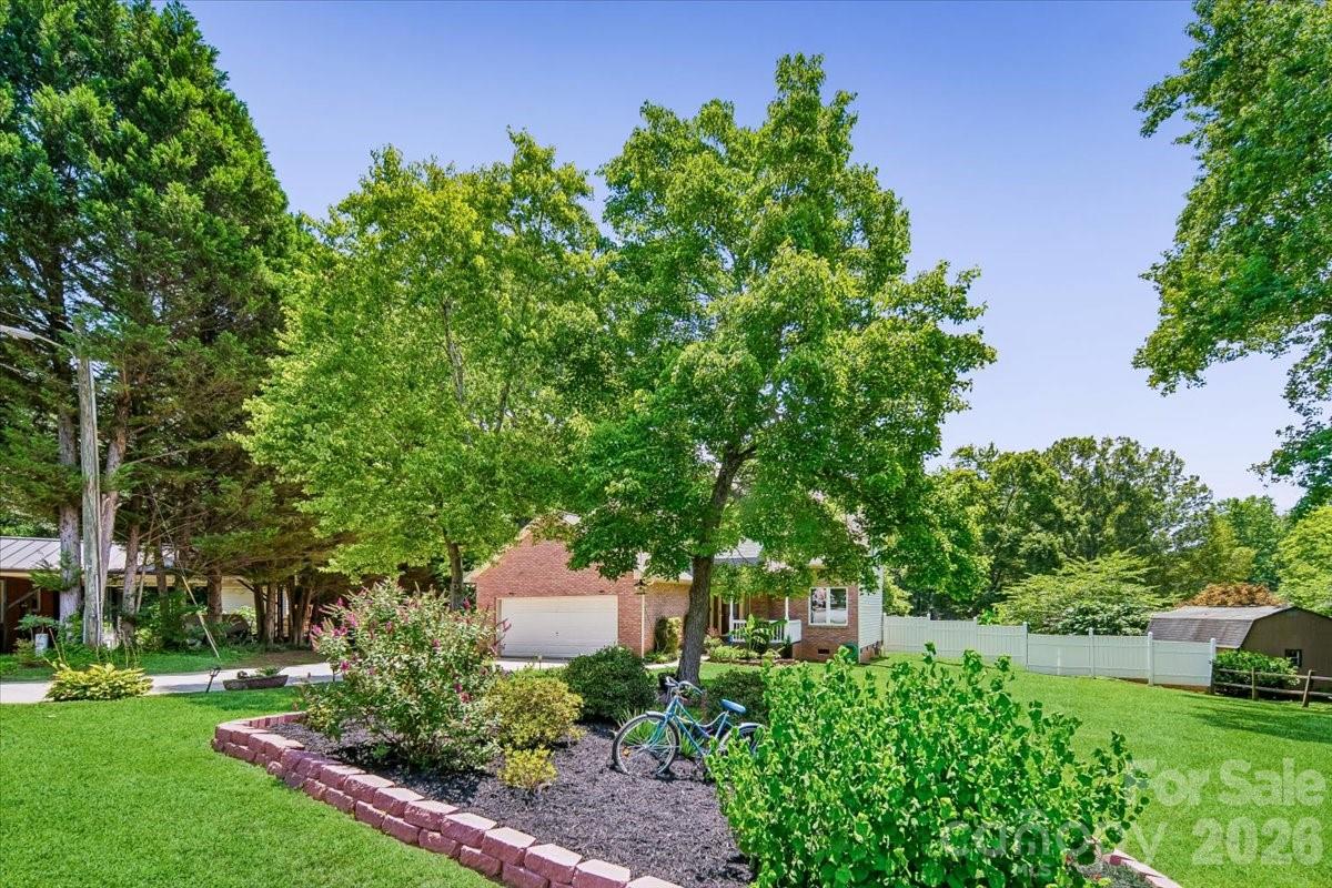 508 Watergate Circle — Gastonia