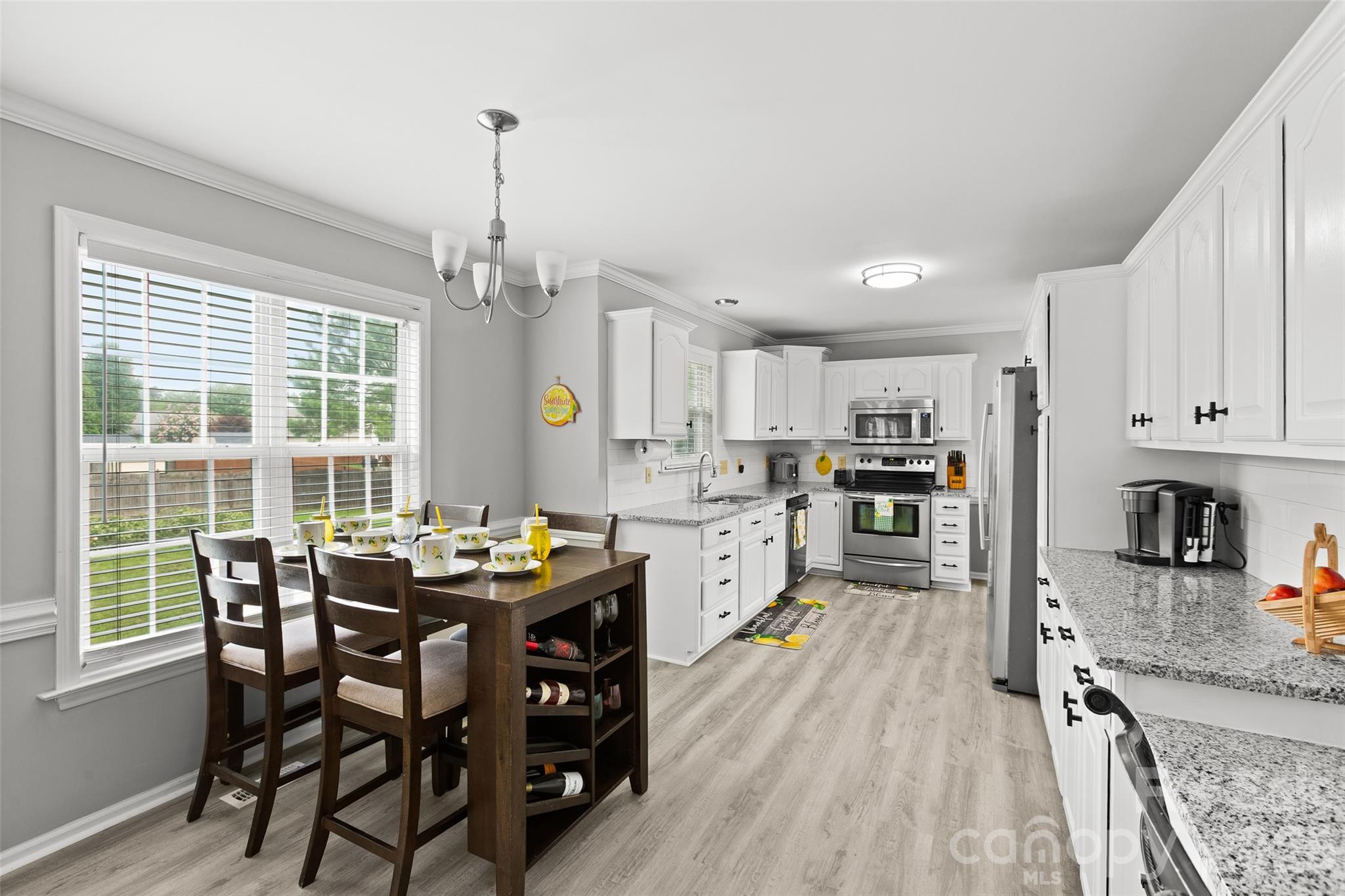 1005 Lisa Run Drive — Kernersville