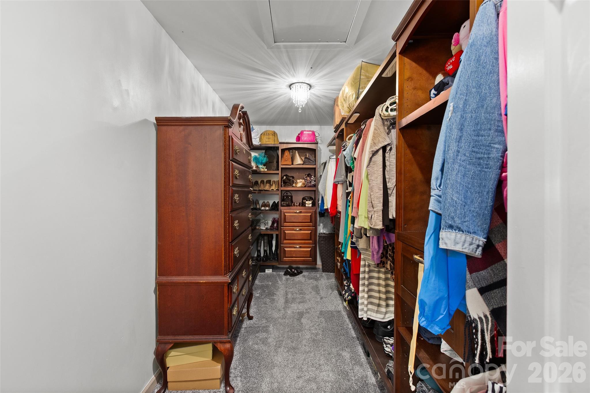 1005 Lisa Run Drive — Kernersville