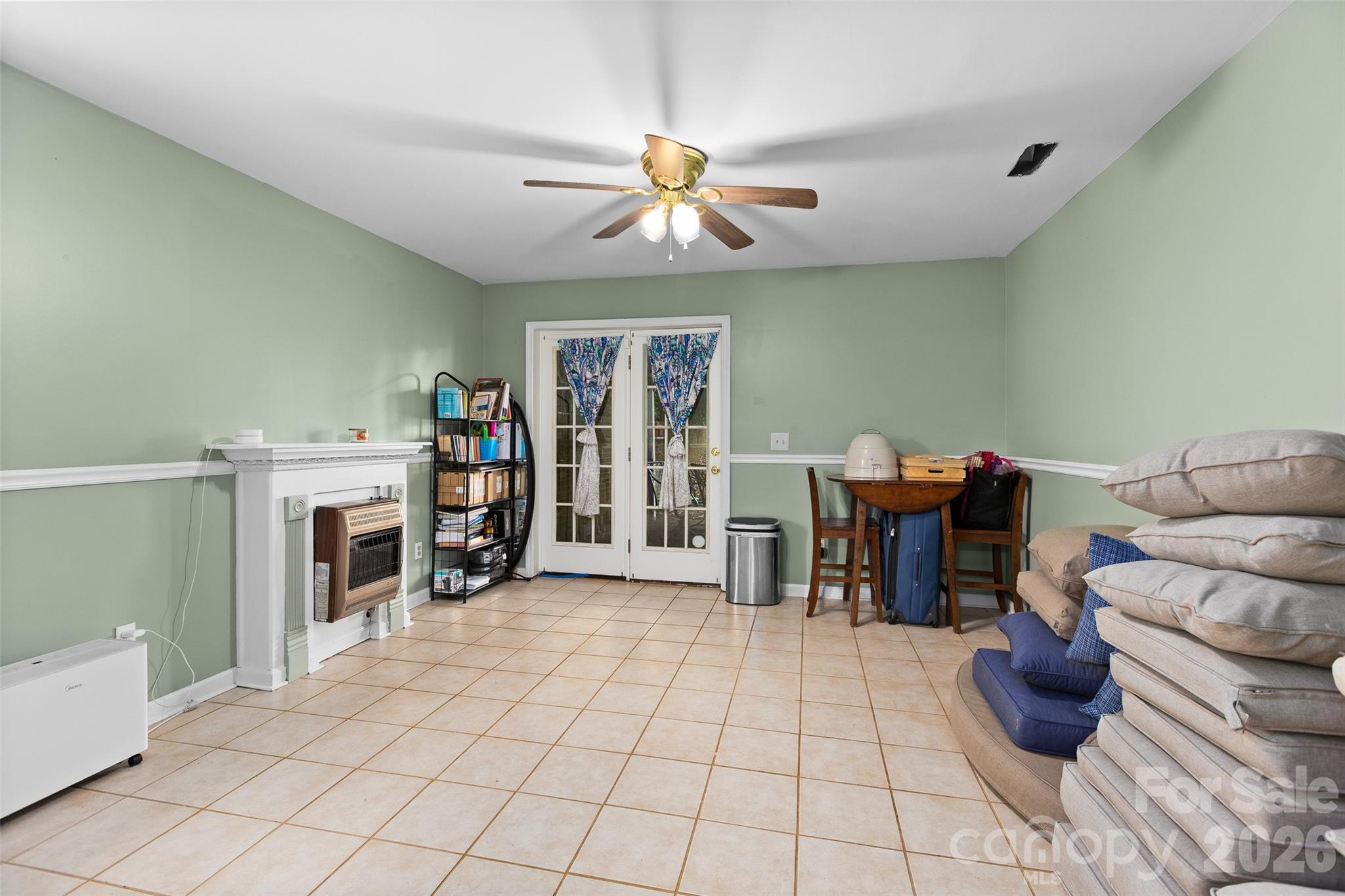 1005 Lisa Run Drive — Kernersville