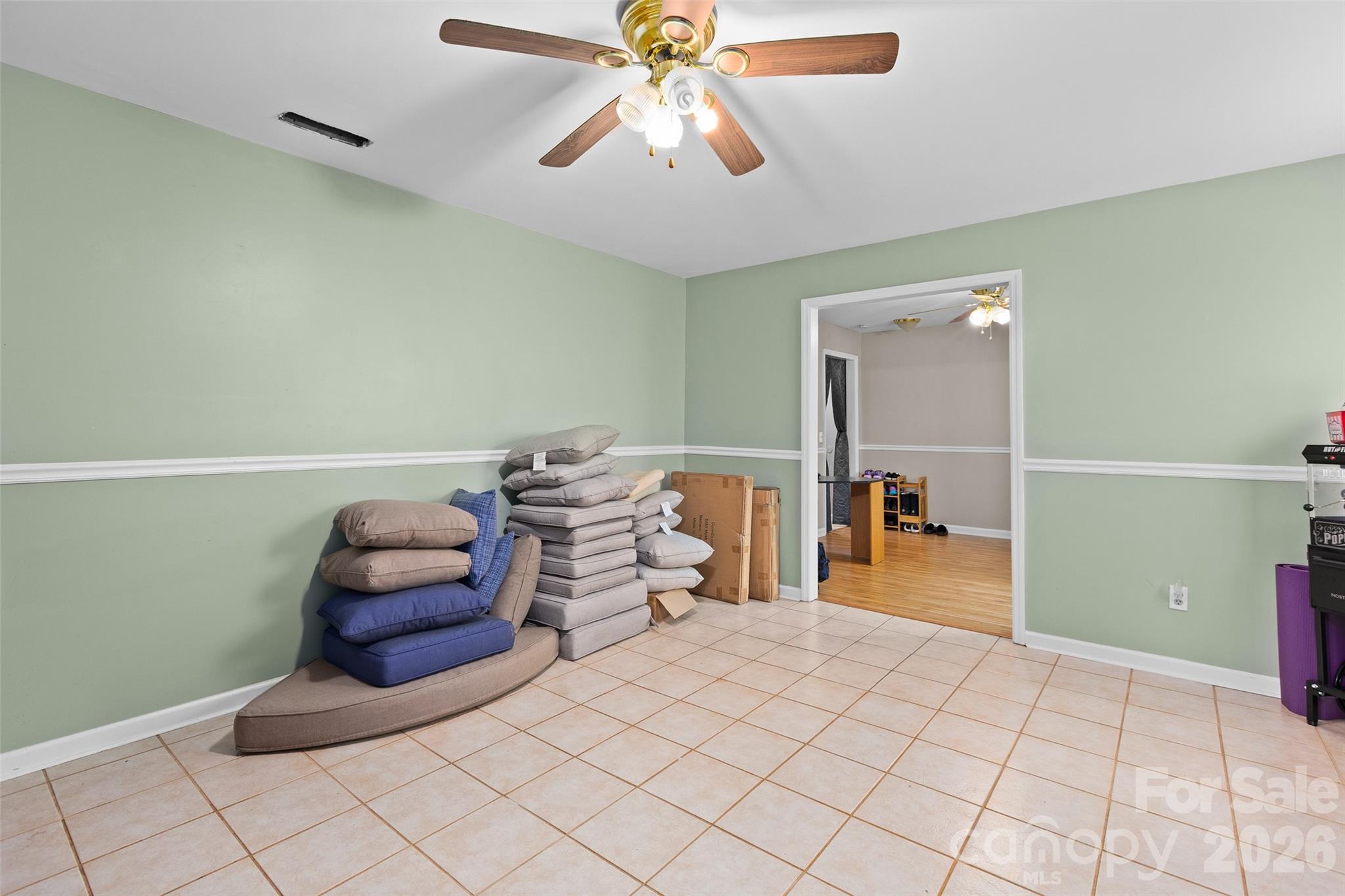 1005 Lisa Run Drive — Kernersville