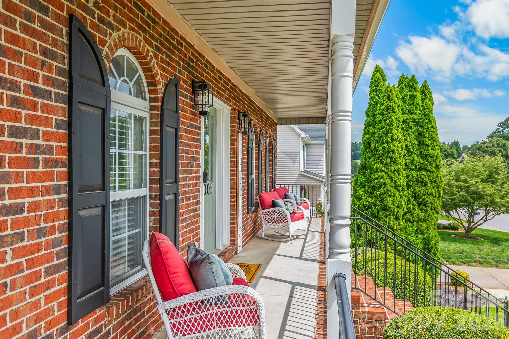 1005 Lisa Run Drive — Kernersville