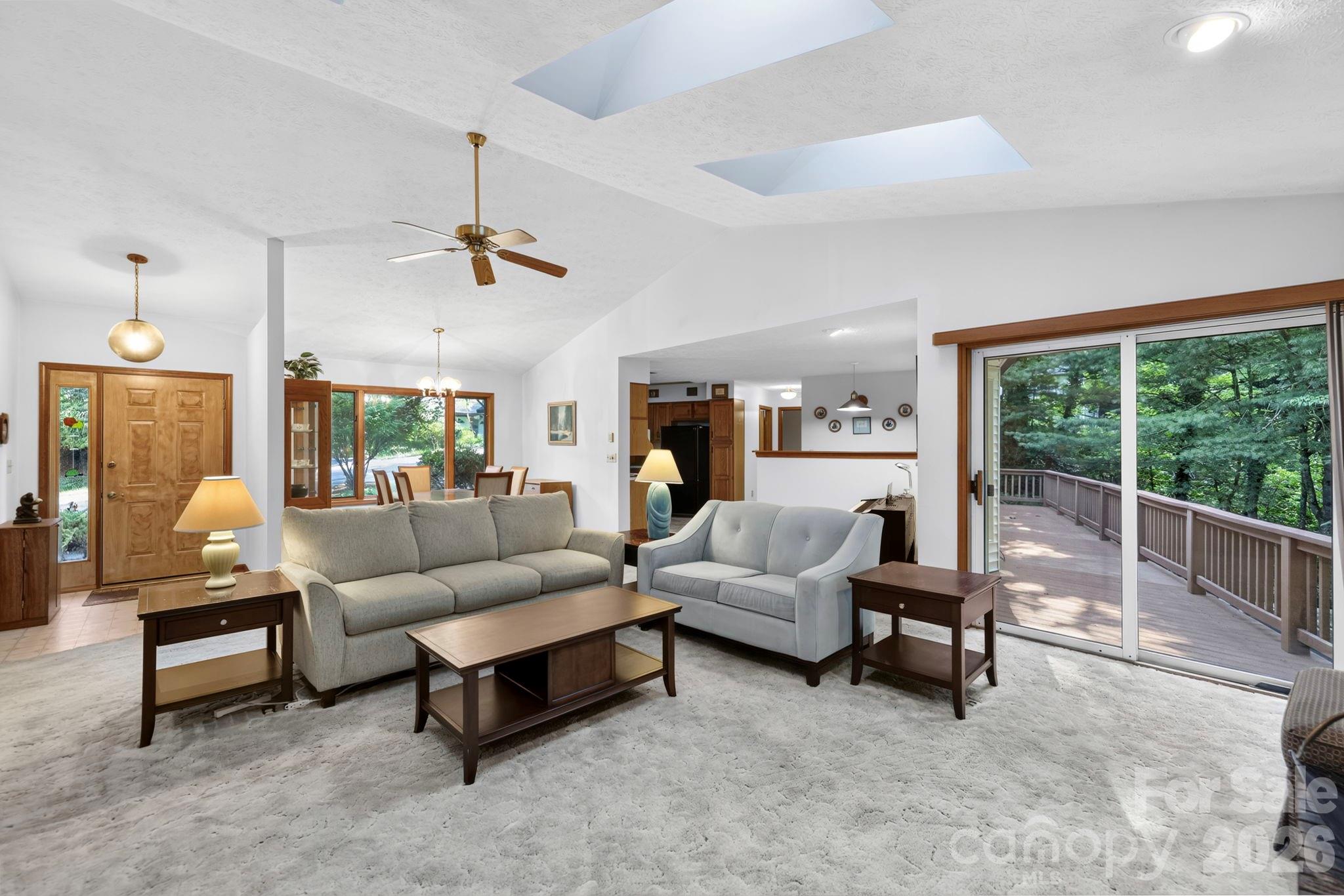 18 E Rosewood Trail — Hendersonville