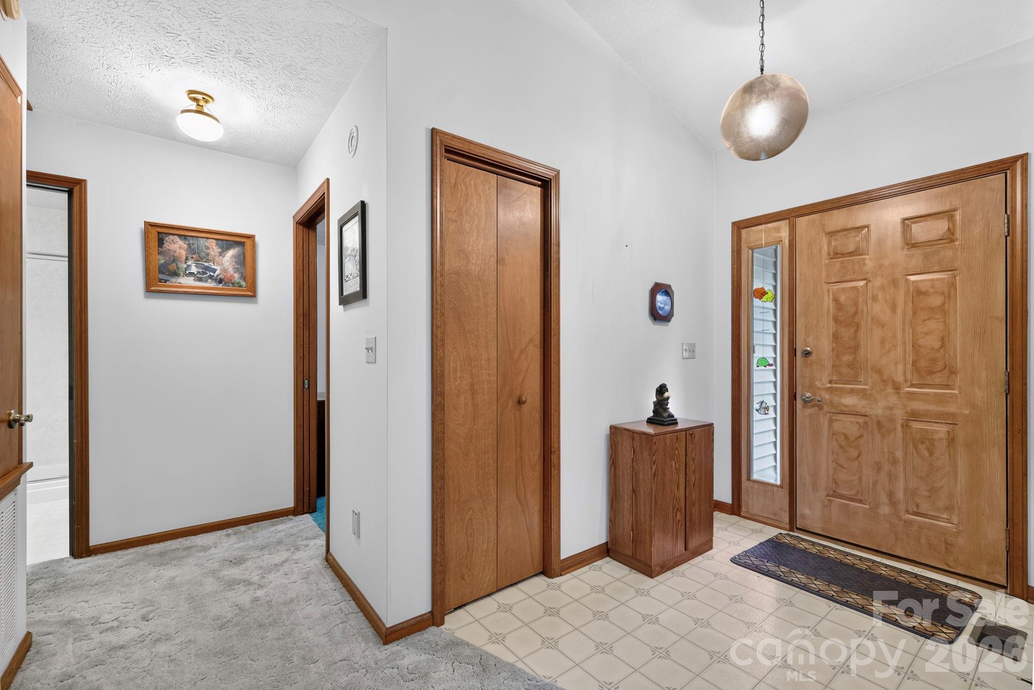 18 E Rosewood Trail — Hendersonville