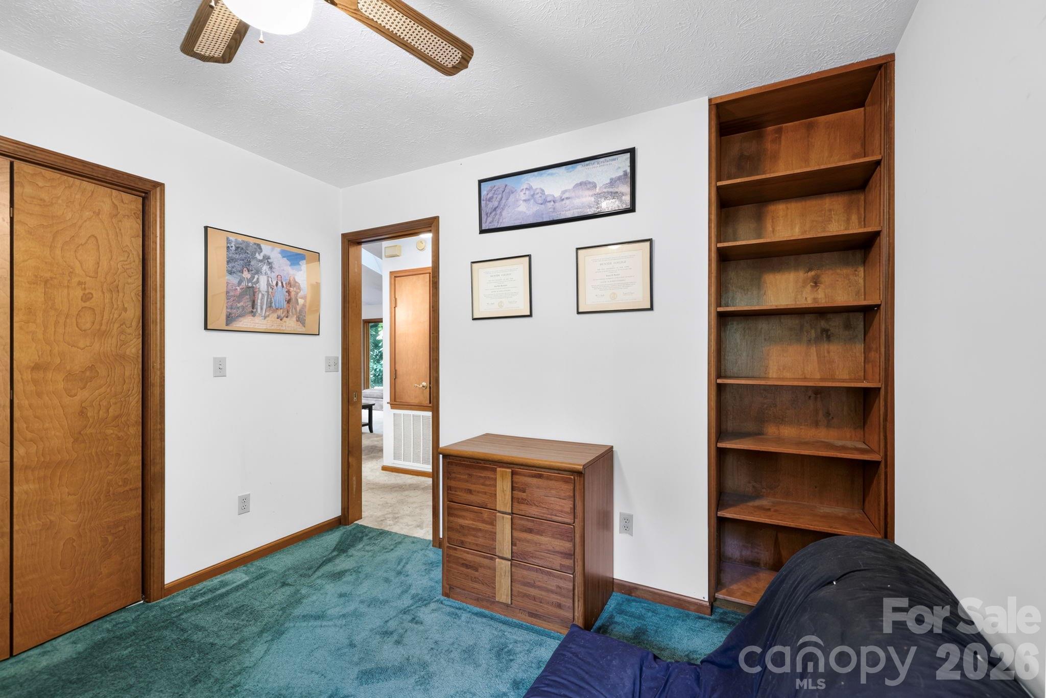 18 E Rosewood Trail — Hendersonville
