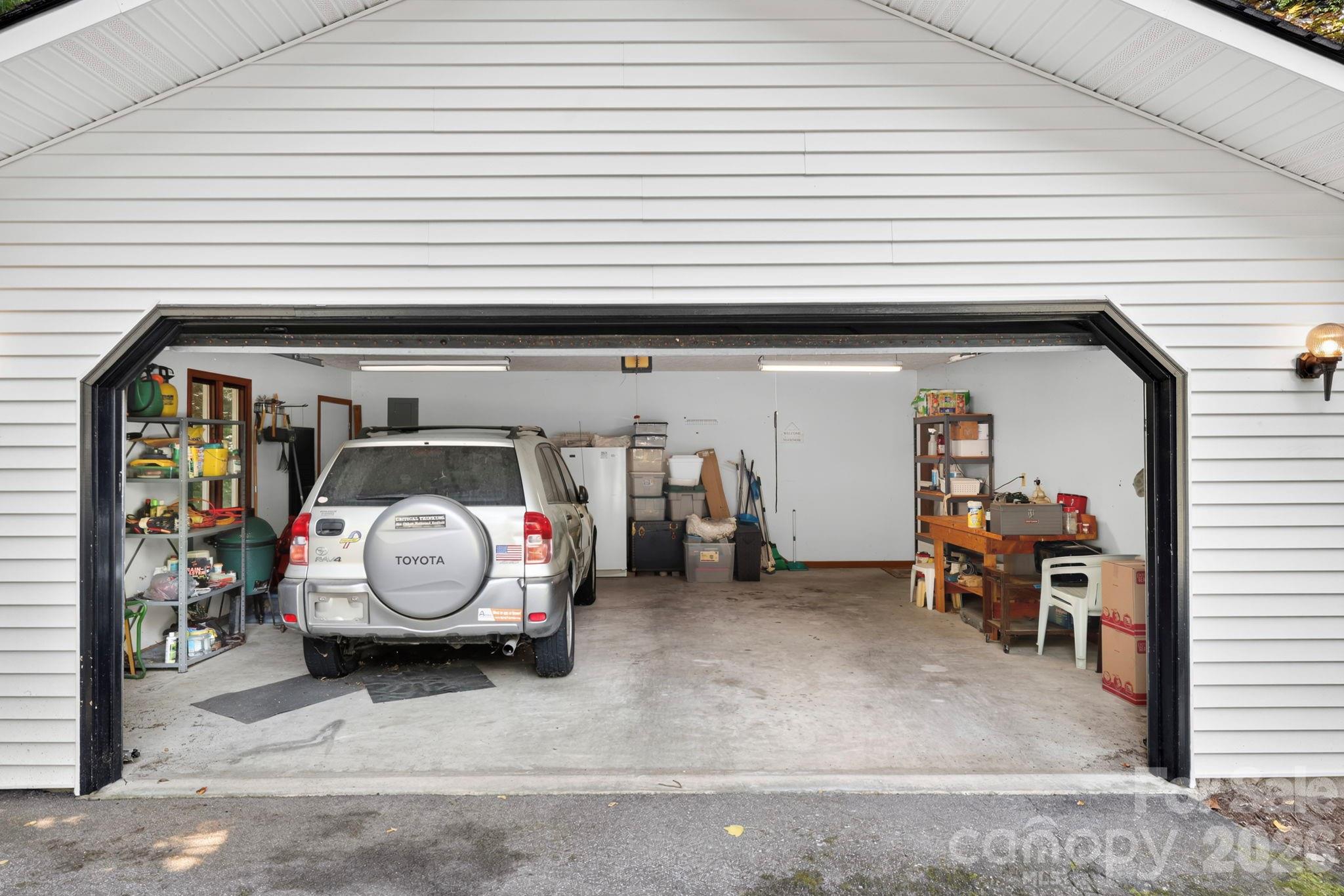 18 E Rosewood Trail — Hendersonville