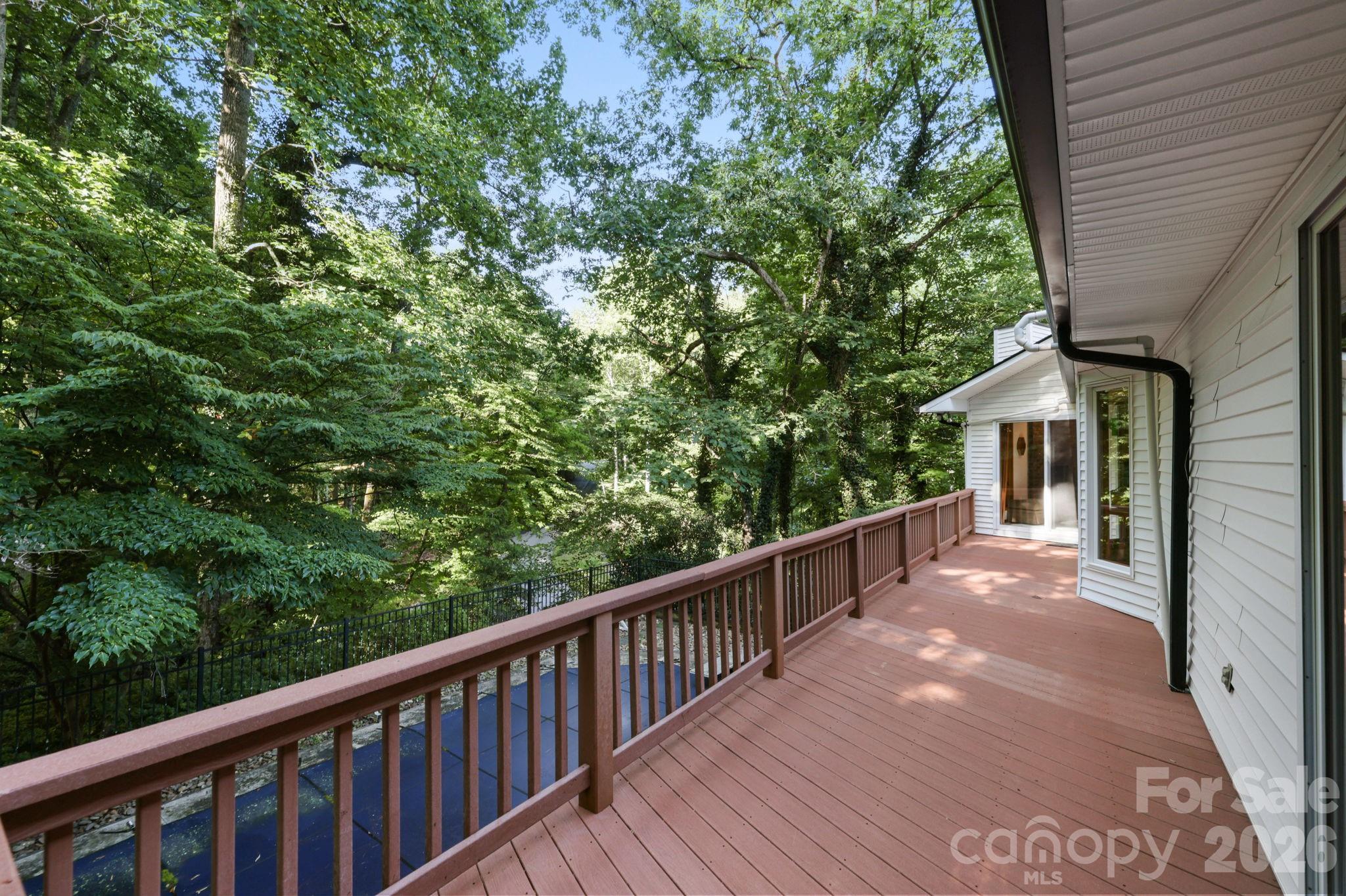18 E Rosewood Trail — Hendersonville