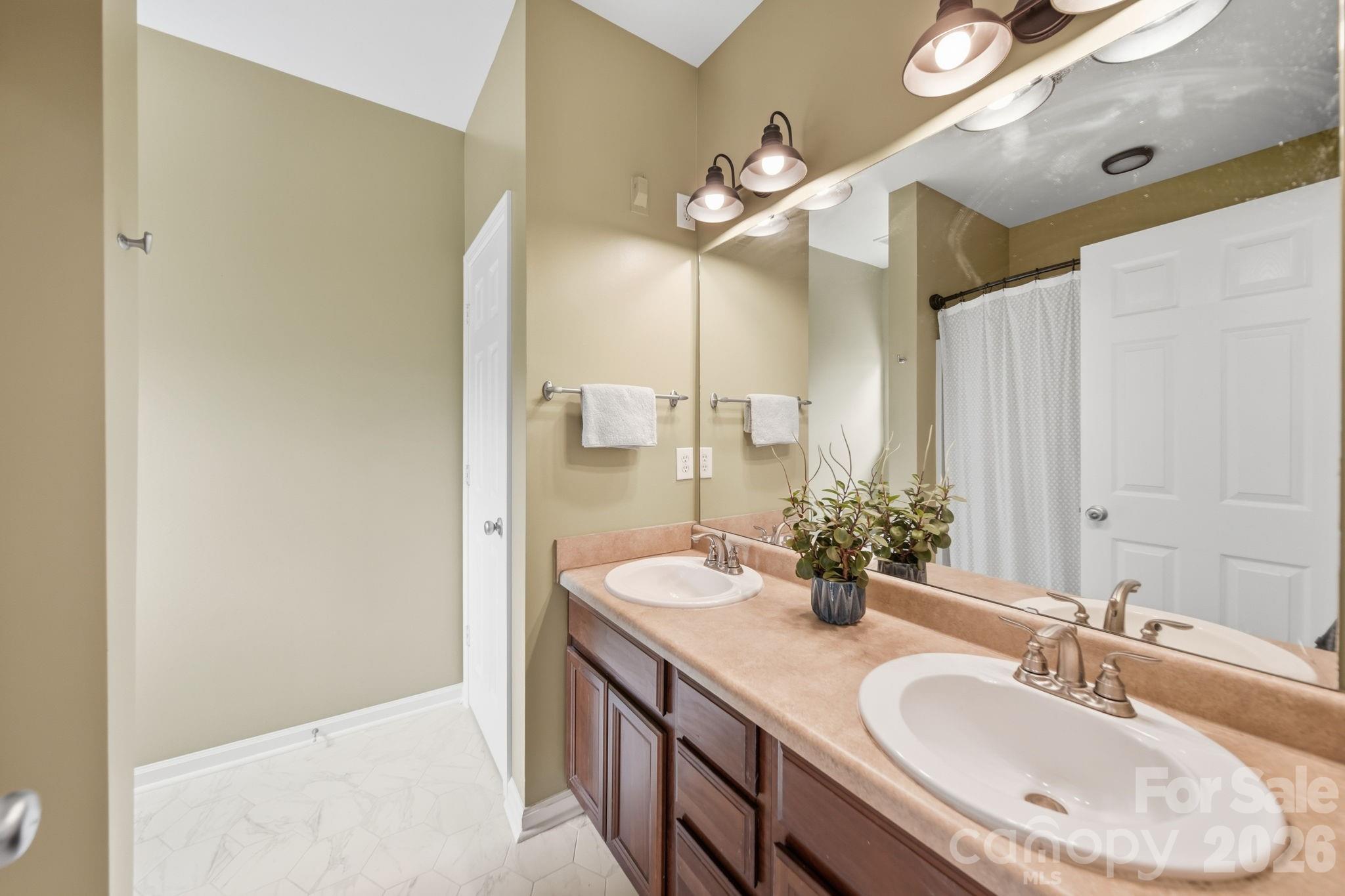 643 Raphael Place — Charlotte