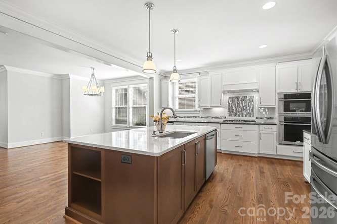 163 N Canterbury Road — Charlotte