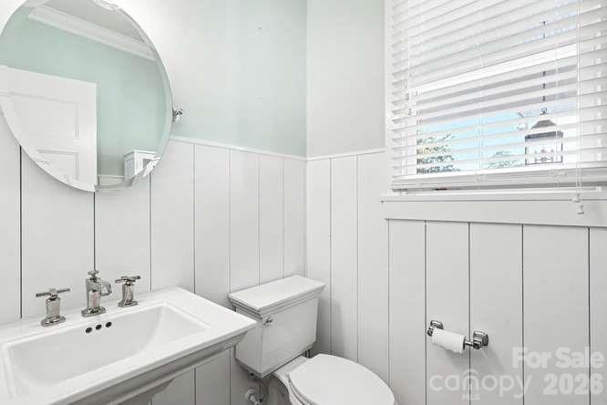 163 N Canterbury Road — Charlotte