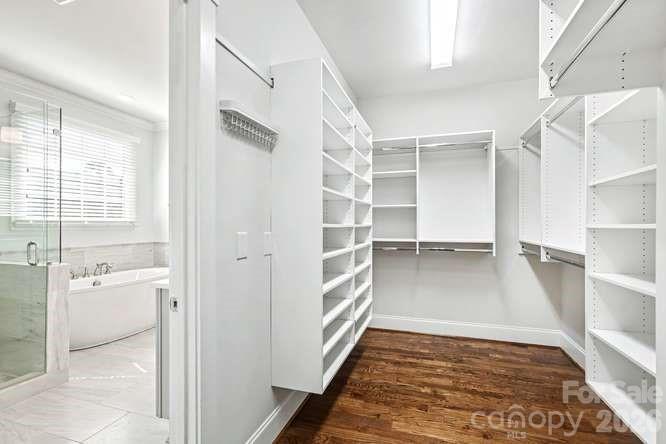163 N Canterbury Road — Charlotte