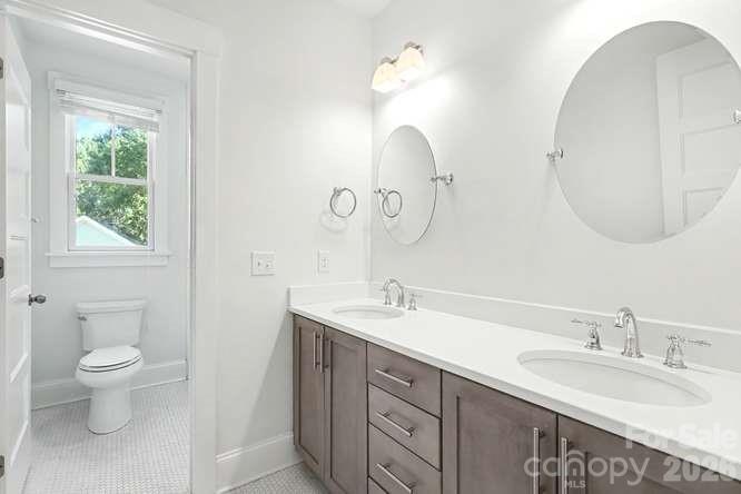 163 N Canterbury Road — Charlotte