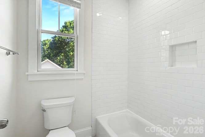 163 N Canterbury Road — Charlotte