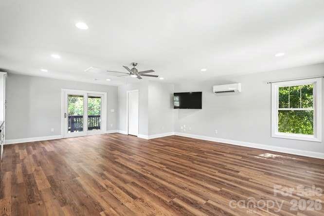 163 N Canterbury Road — Charlotte
