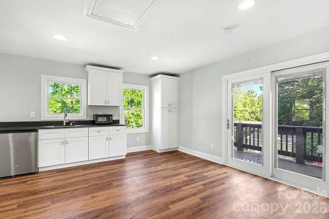 163 N Canterbury Road — Charlotte