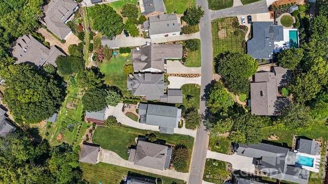 163 N Canterbury Road — Charlotte
