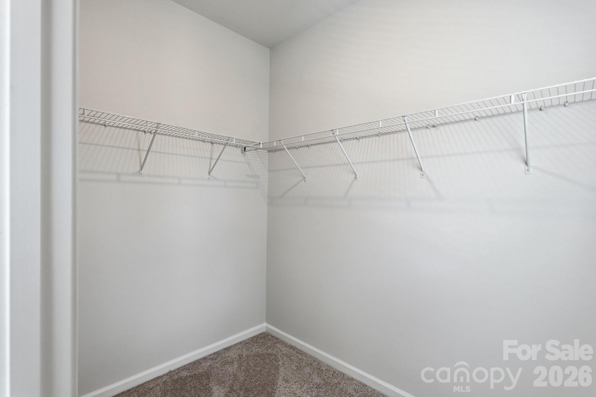 4636 Lakeview Road — Charlotte