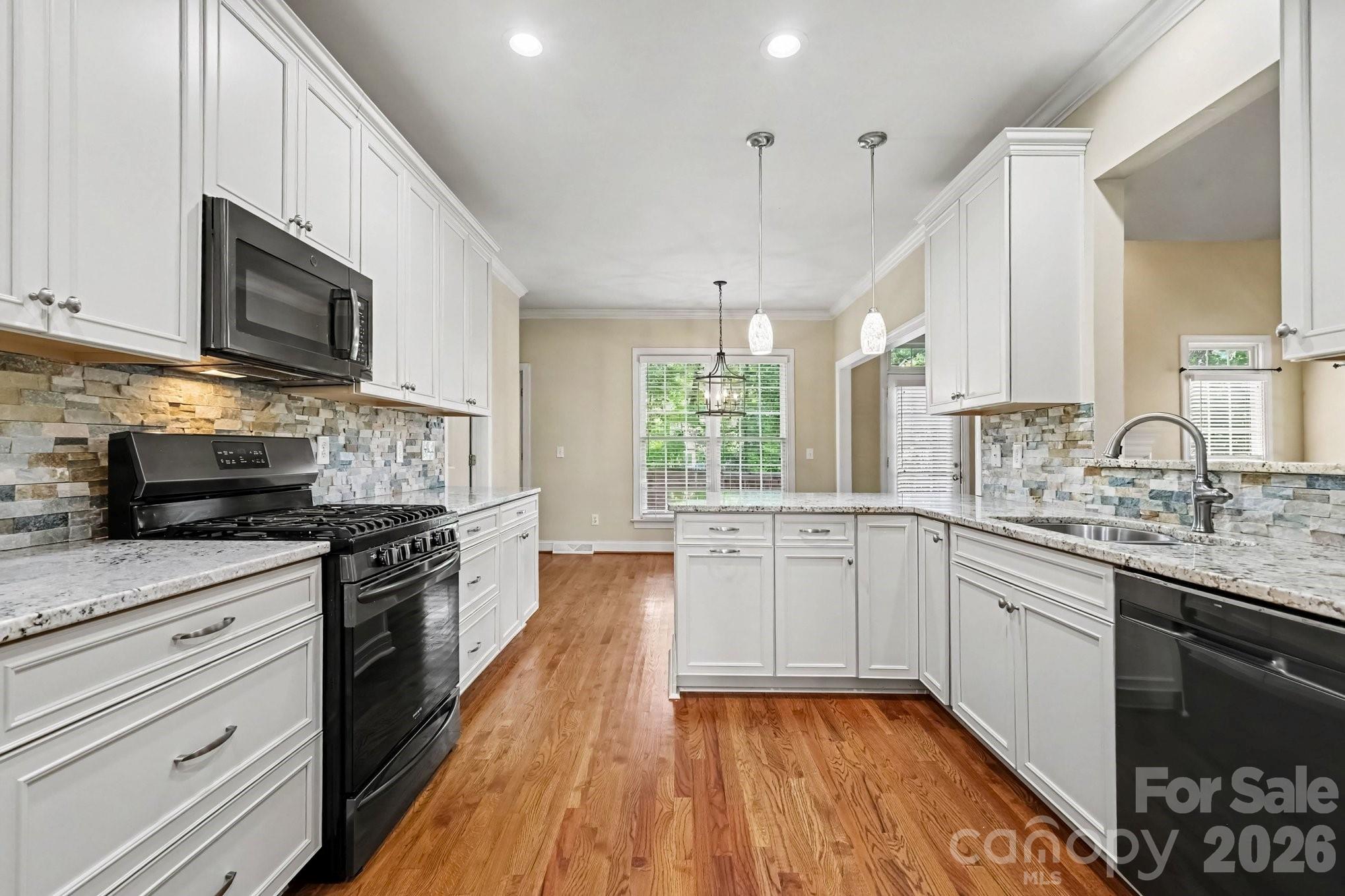 4003 Country Oaks Drive — Waxhaw