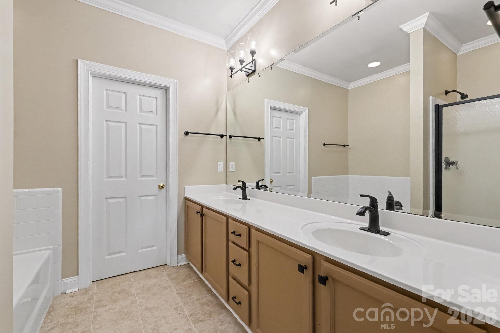 4003 Country Oaks Drive — Waxhaw