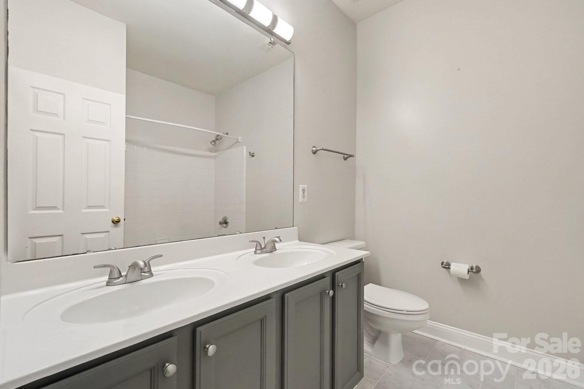 4003 Country Oaks Drive — Waxhaw