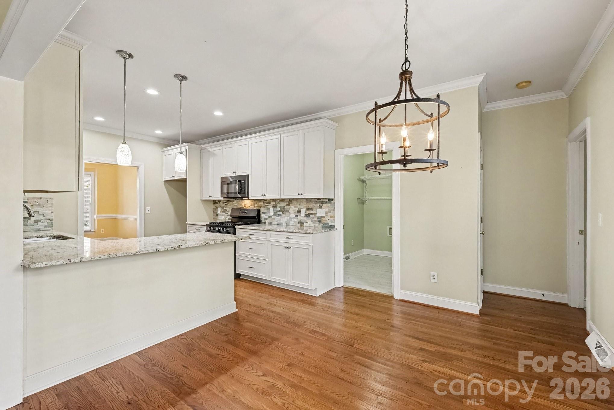 4003 Country Oaks Drive — Waxhaw