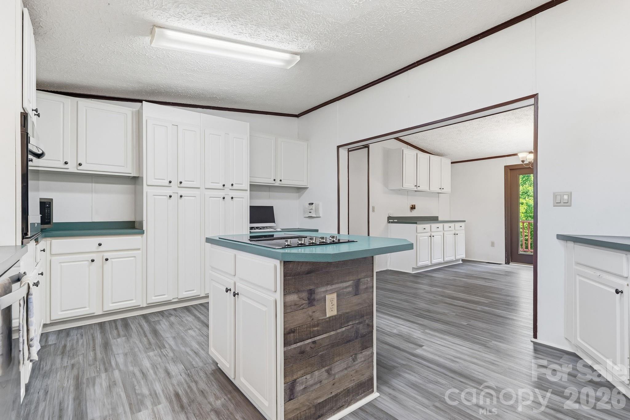 3307 Baltimore Road — East Bend