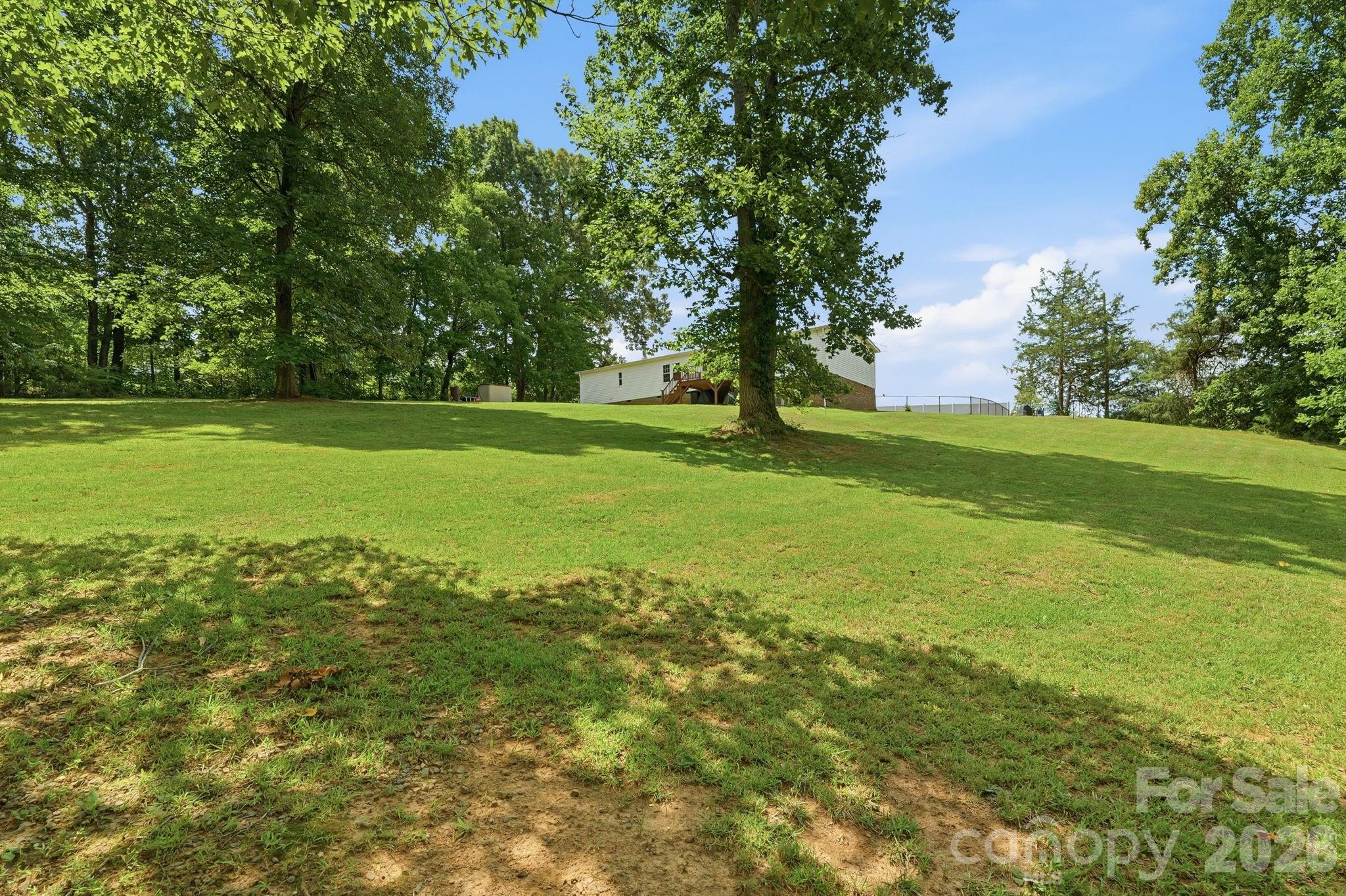 3307 Baltimore Road — East Bend