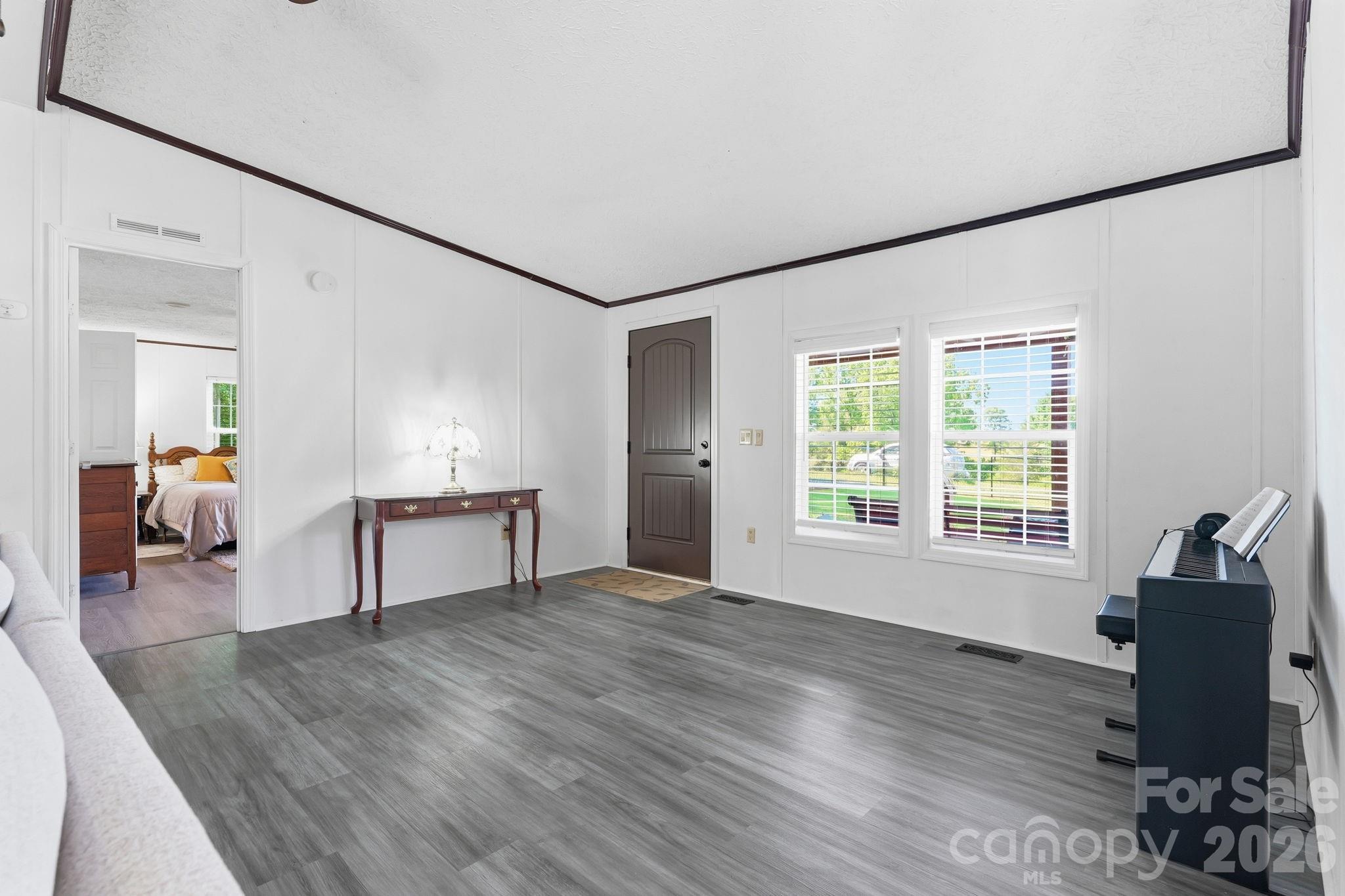 3307 Baltimore Road — East Bend