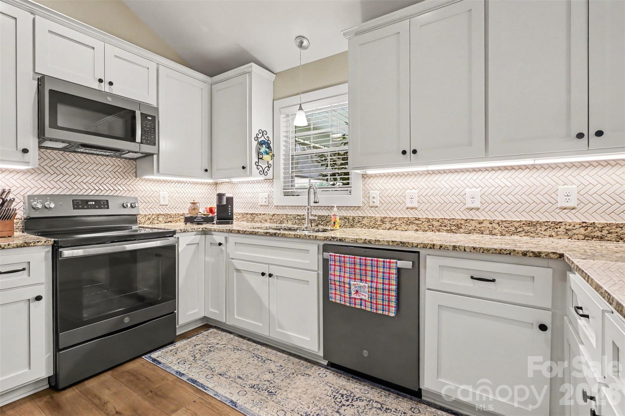 105 Kingston Place — Spindale