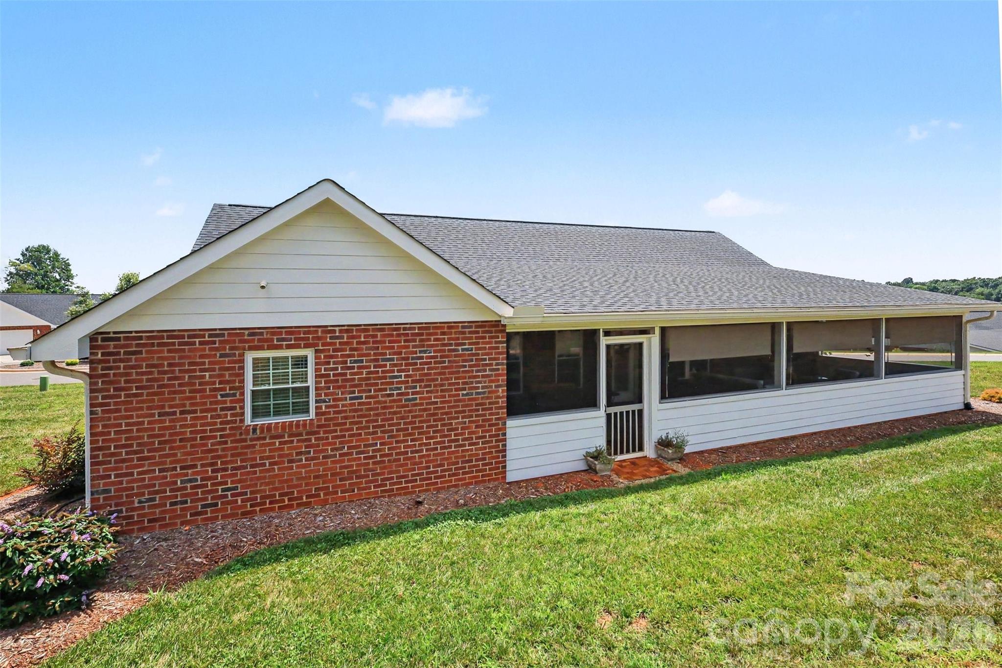 105 Kingston Place — Spindale