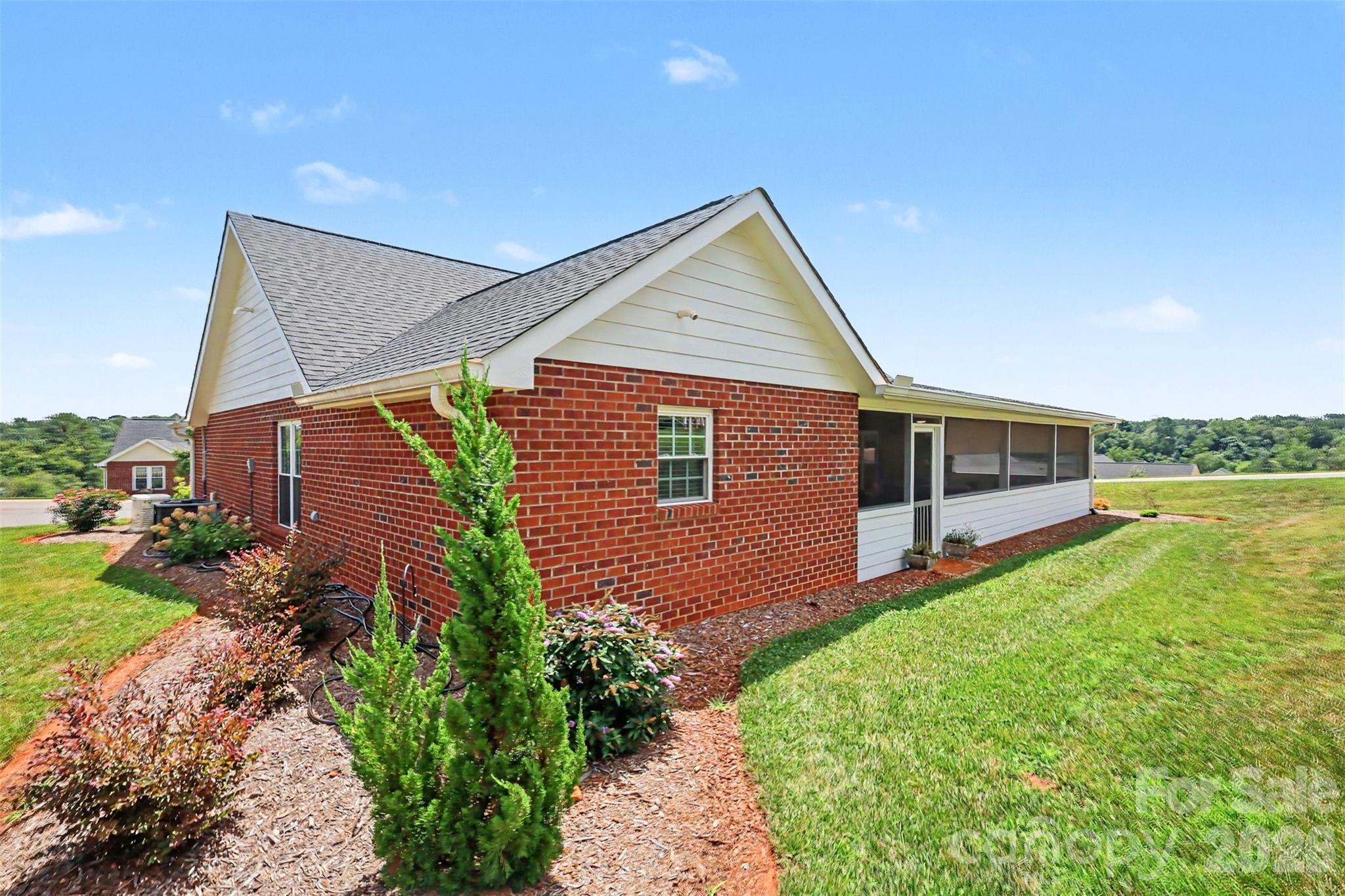 105 Kingston Place — Spindale