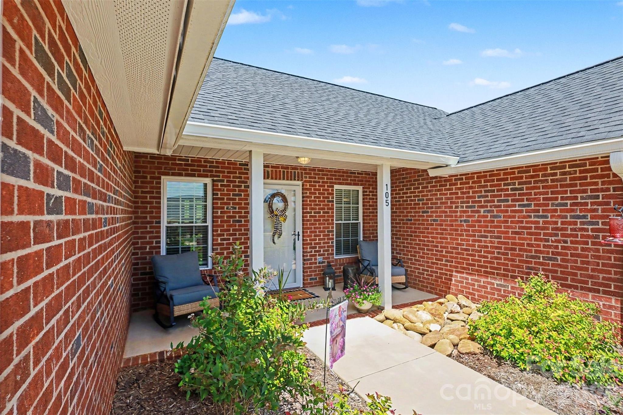 105 Kingston Place — Spindale