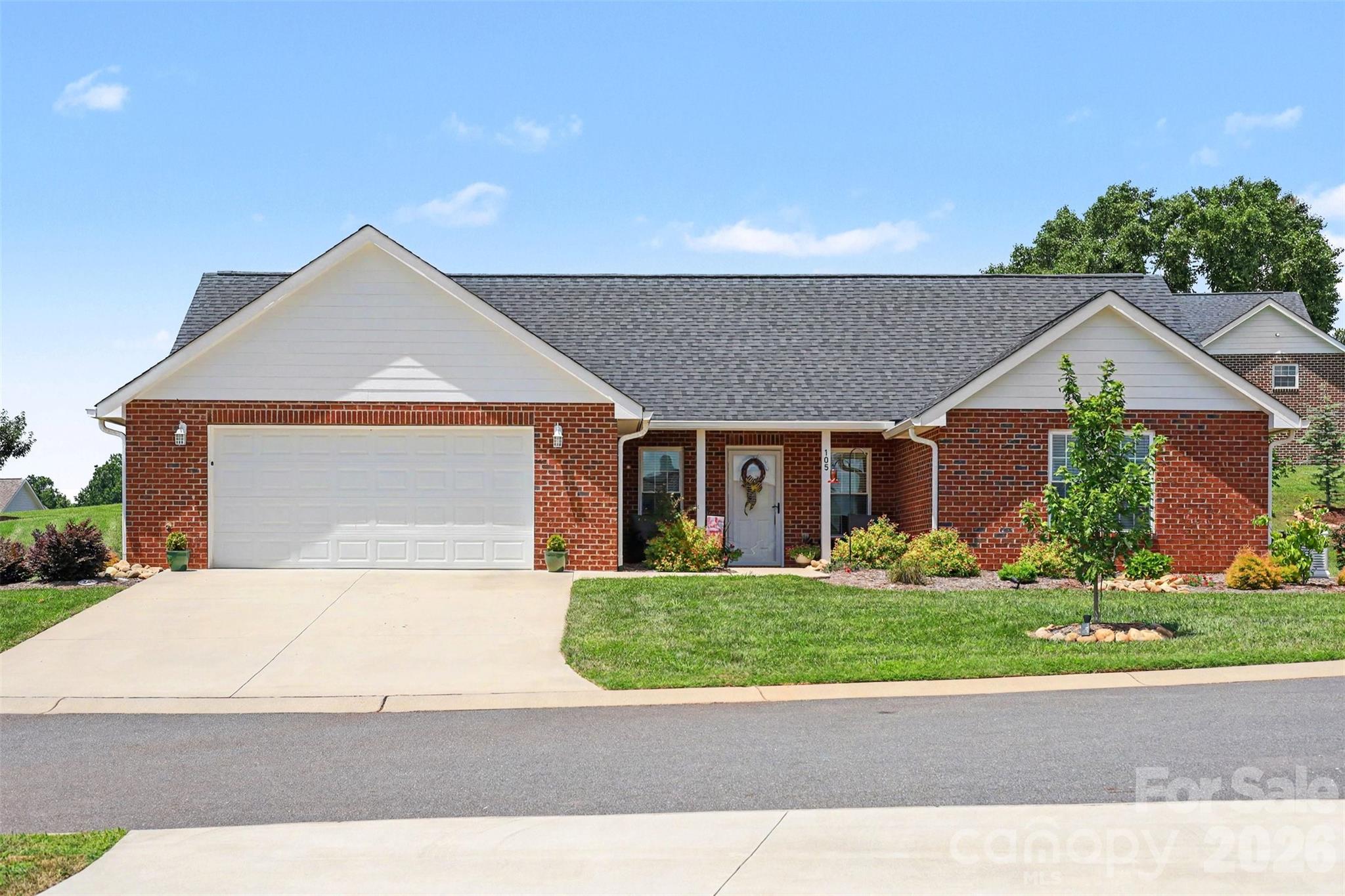 105 Kingston Place — Spindale