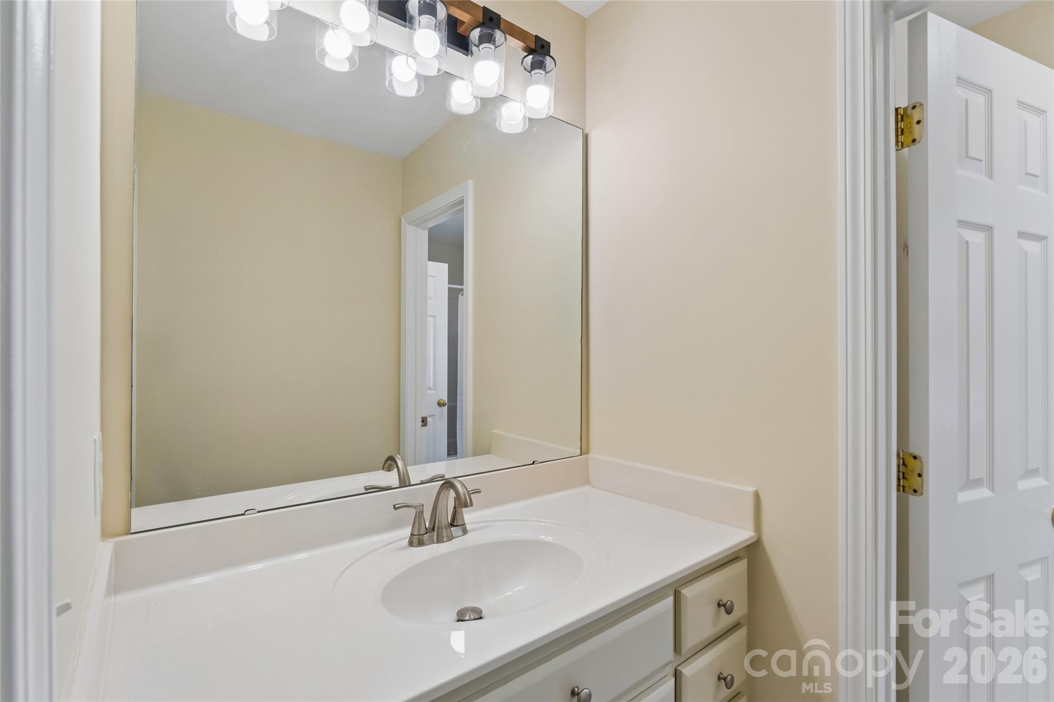 11338 Canoe Cove Lane — Huntersville