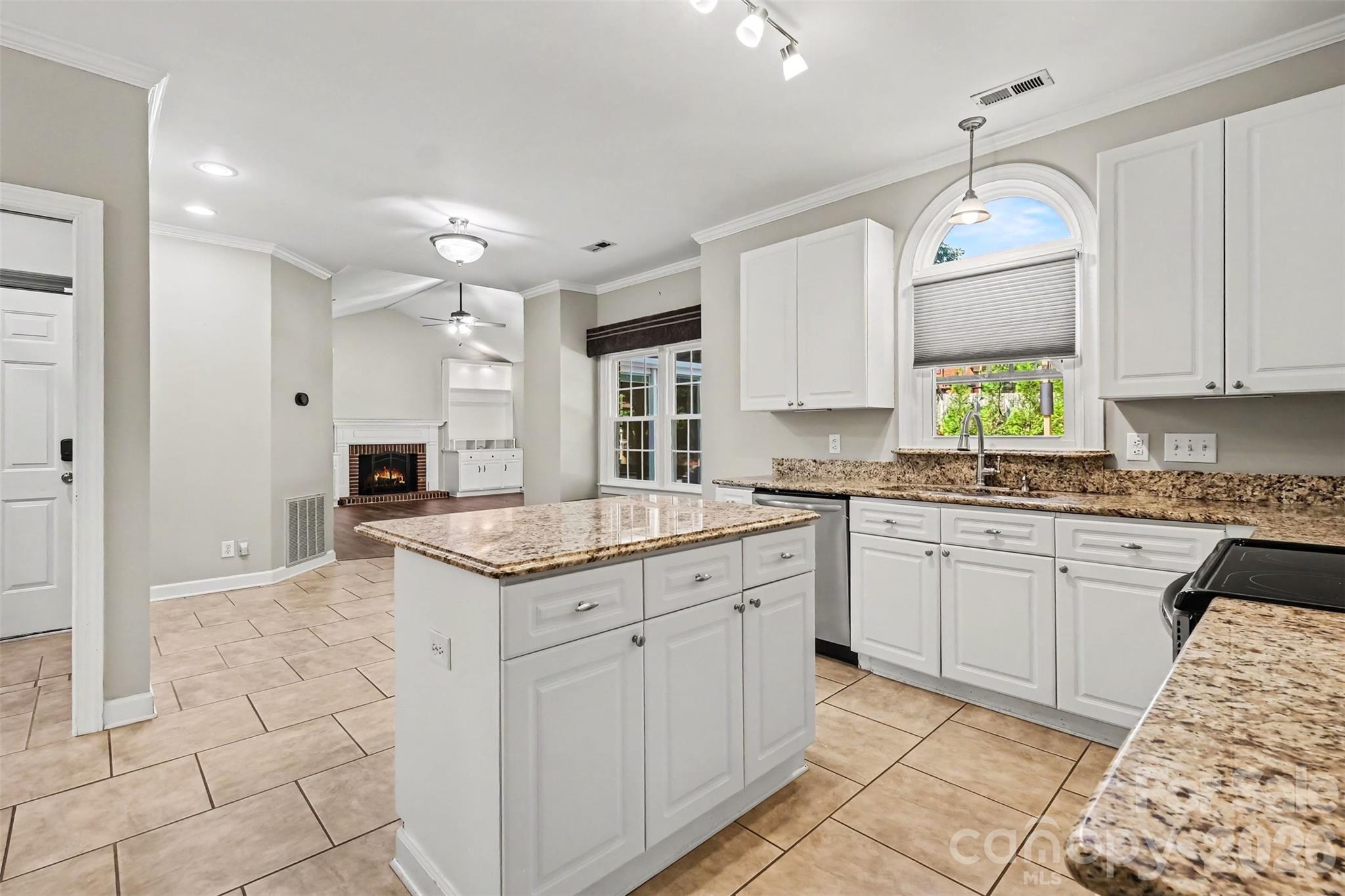 4112 Deerfield Drive NW — Concord
