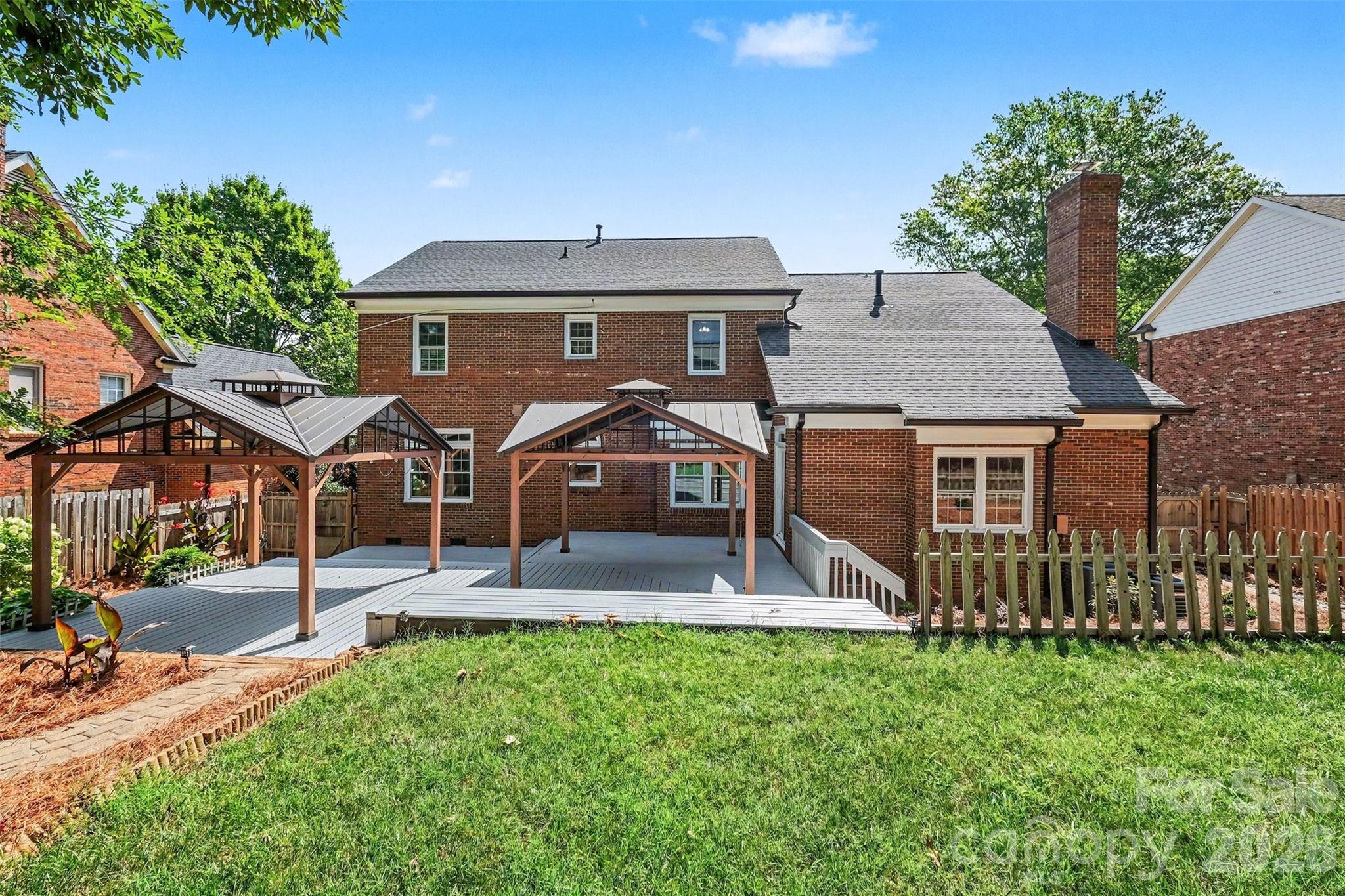4112 Deerfield Drive NW — Concord
