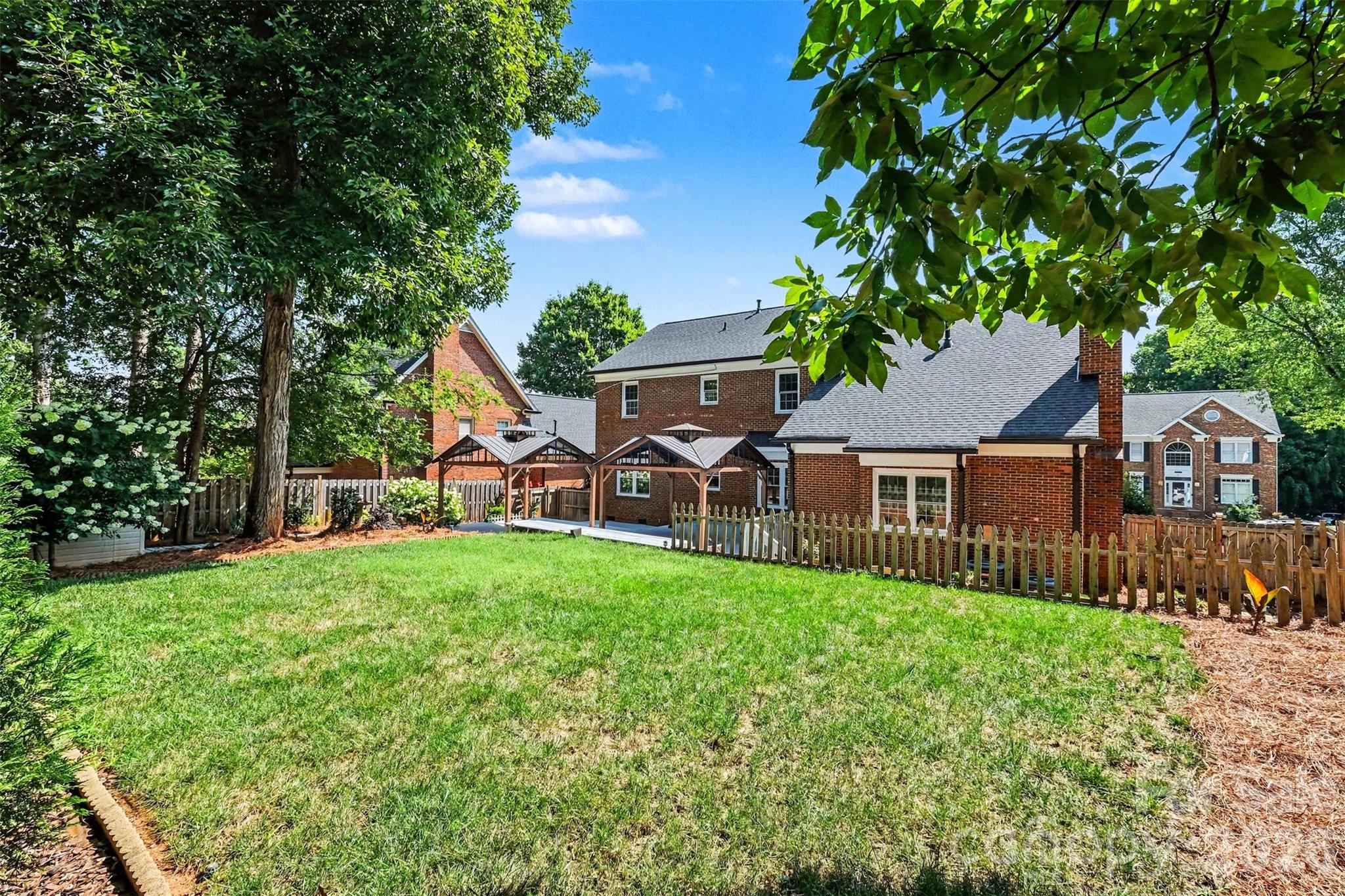 4112 Deerfield Drive NW — Concord