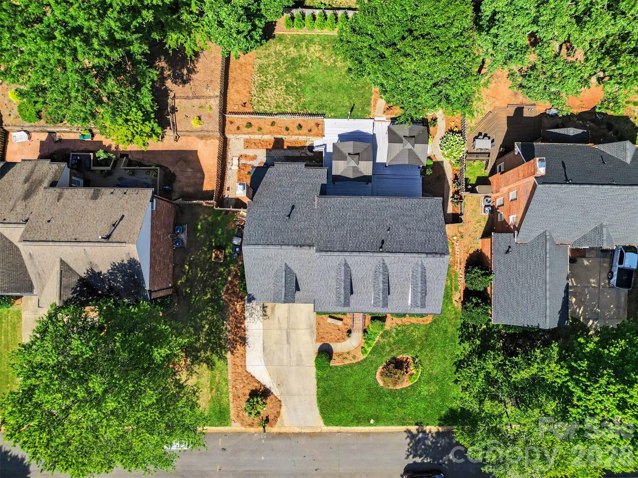 4112 Deerfield Drive NW — Concord