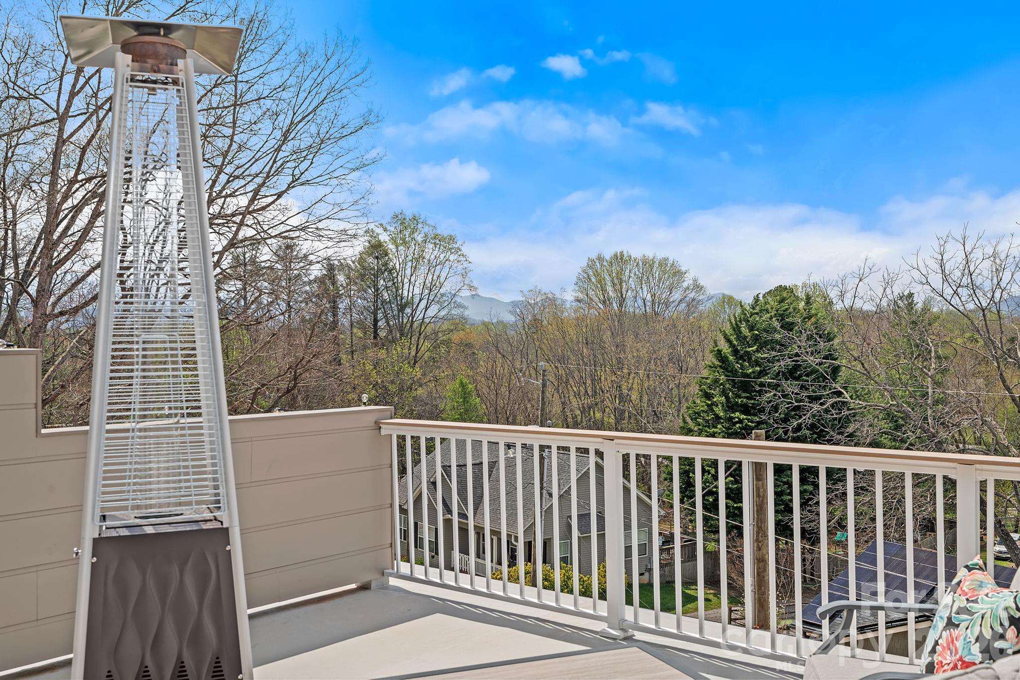 9 Gudger Road — Asheville
