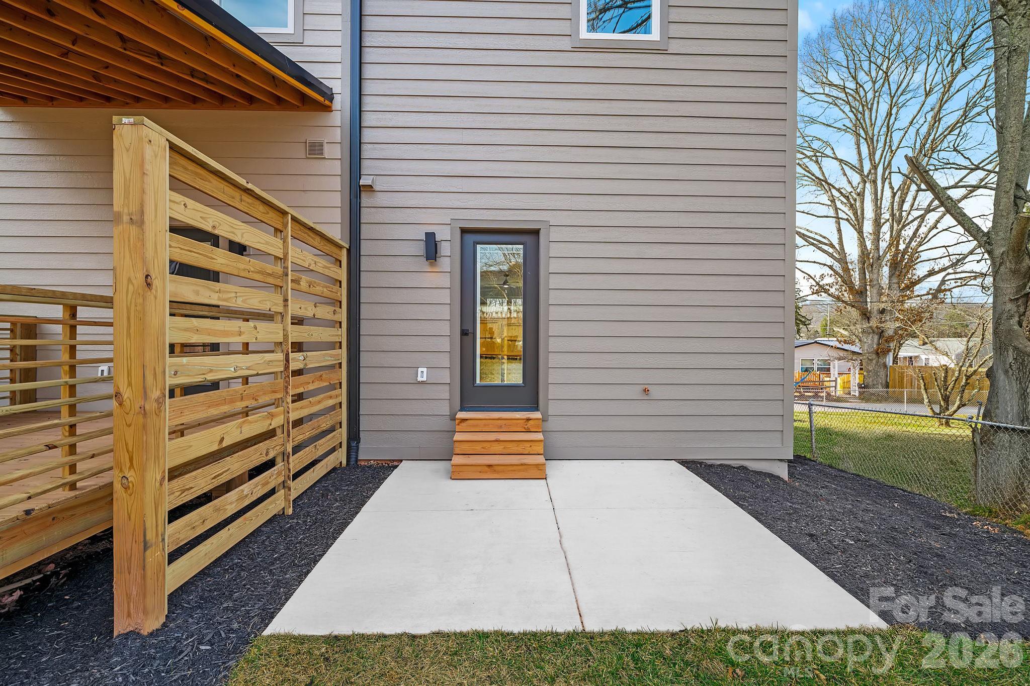 9 Gudger Road — Asheville