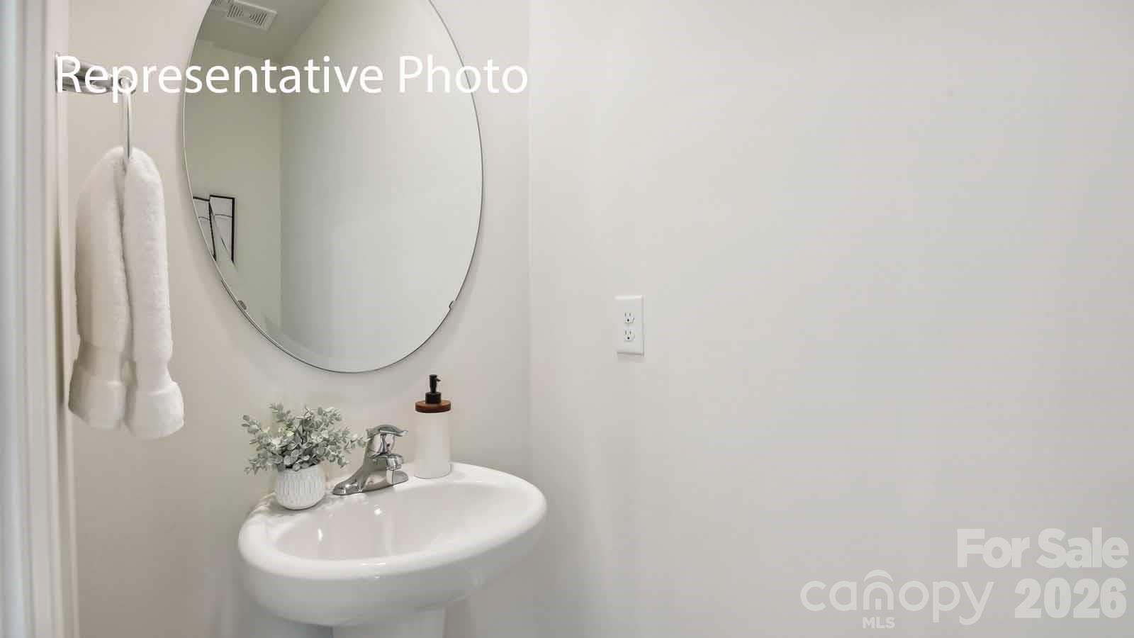 672 13th Avenue Drive NE — Hickory