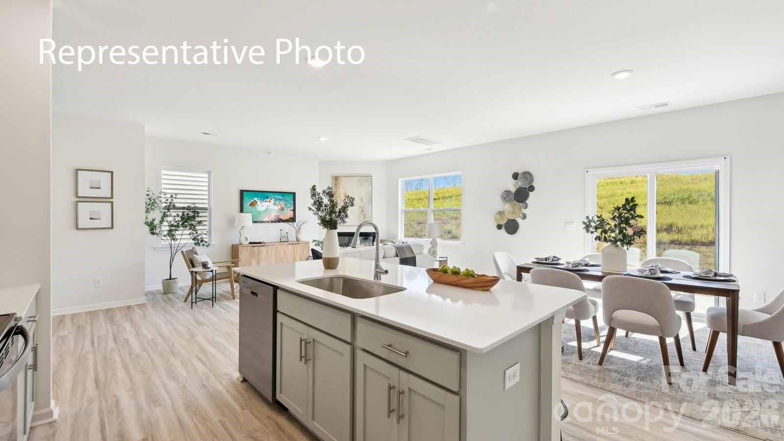 672 13th Avenue Drive NE — Hickory