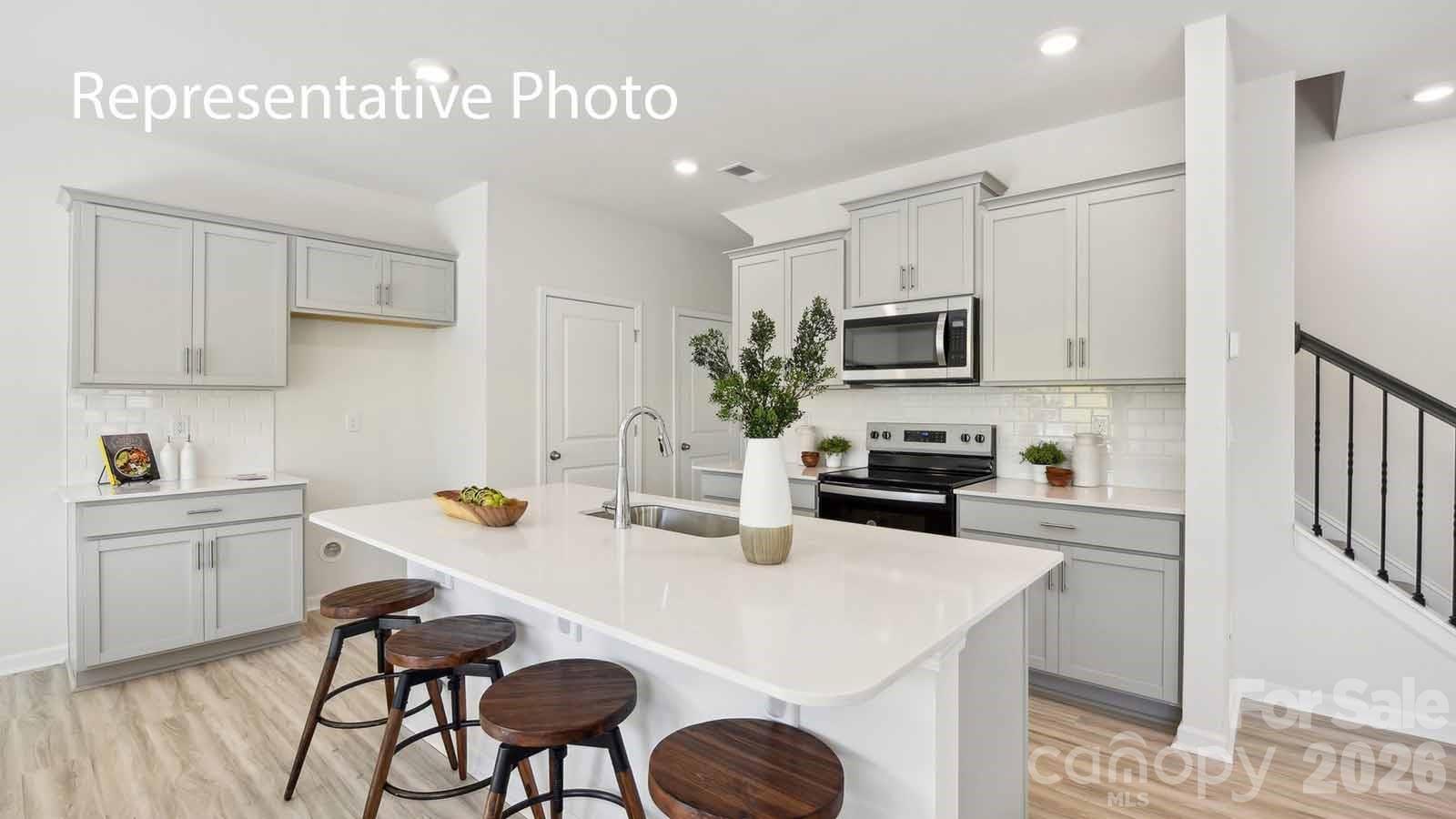 672 13th Avenue Drive NE — Hickory