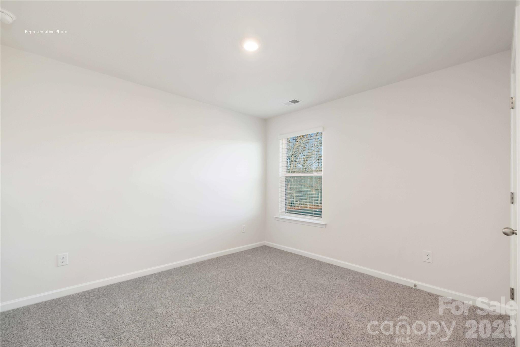 605 17th Avenue Drive NE — Hickory