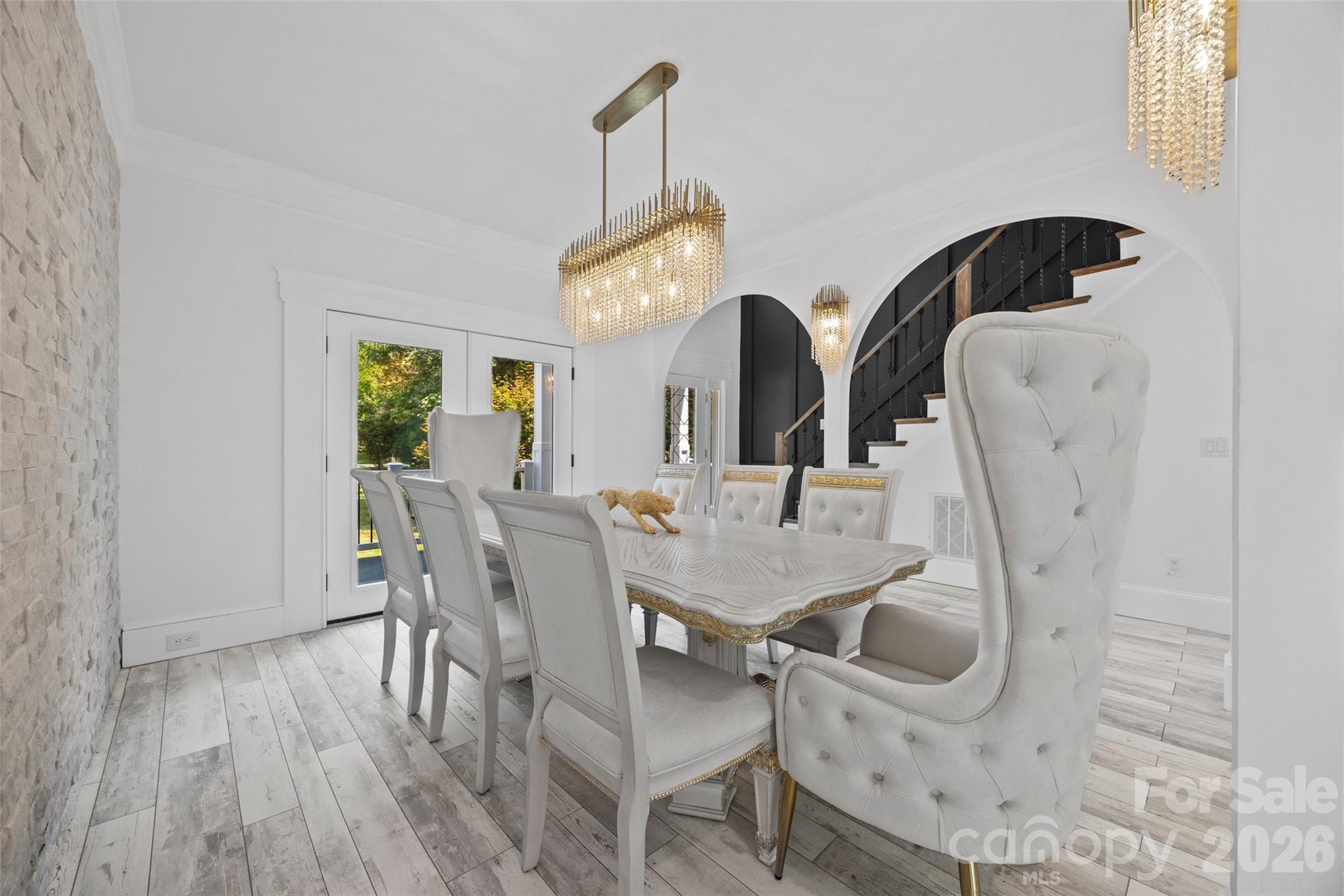 9827 Potter Road — Matthews