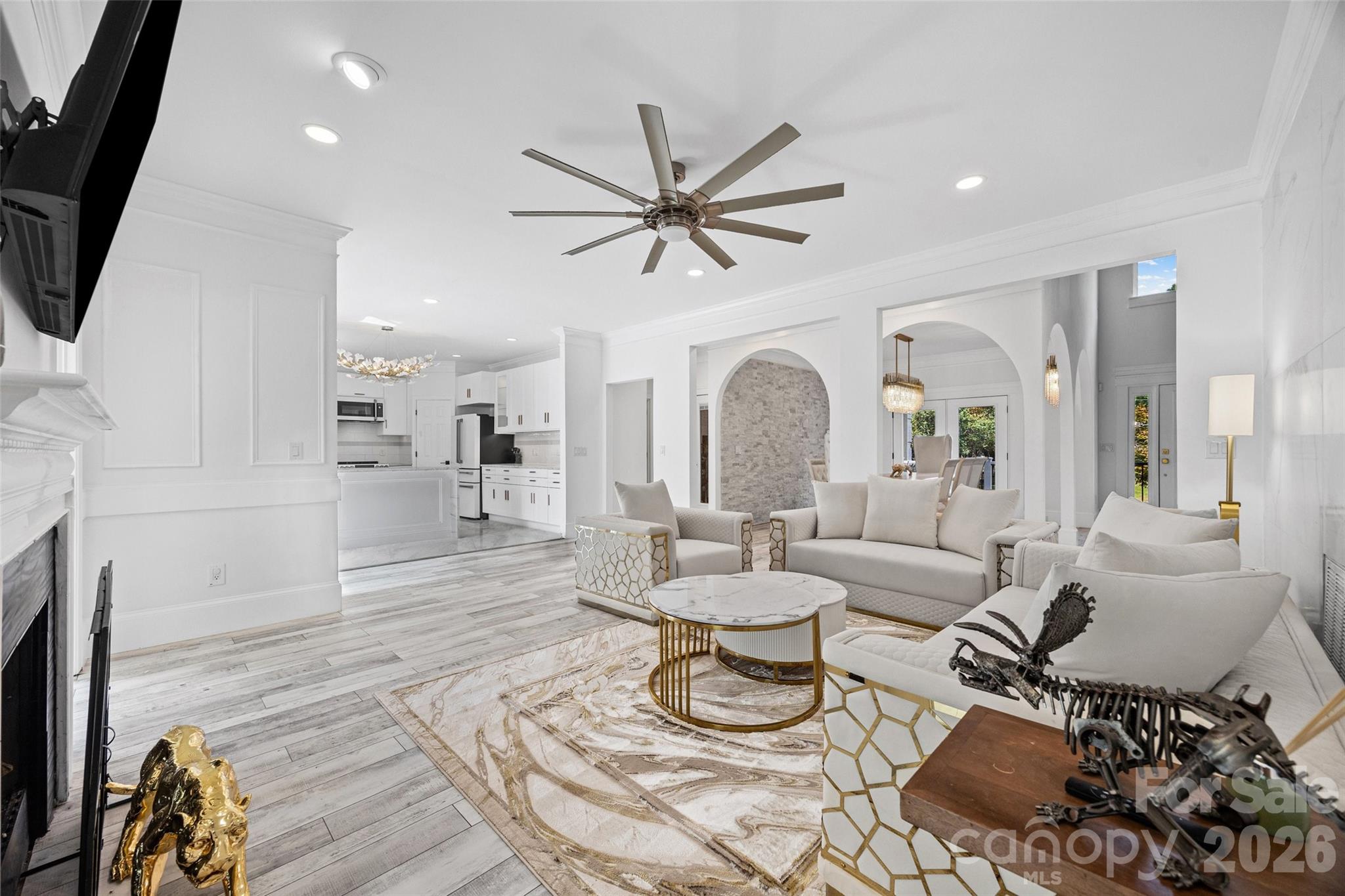 9827 Potter Road — Matthews