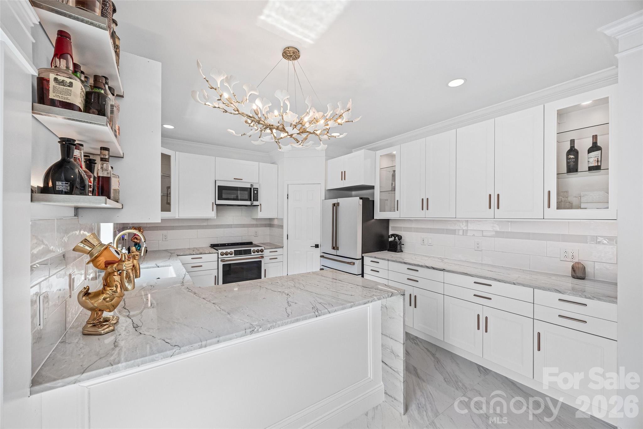 9827 Potter Road — Matthews